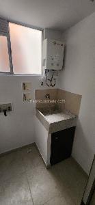 Apartamento de 3 alcobas en arriendo en El Poblado, Medellín, 67 m² · foto 3 de 13