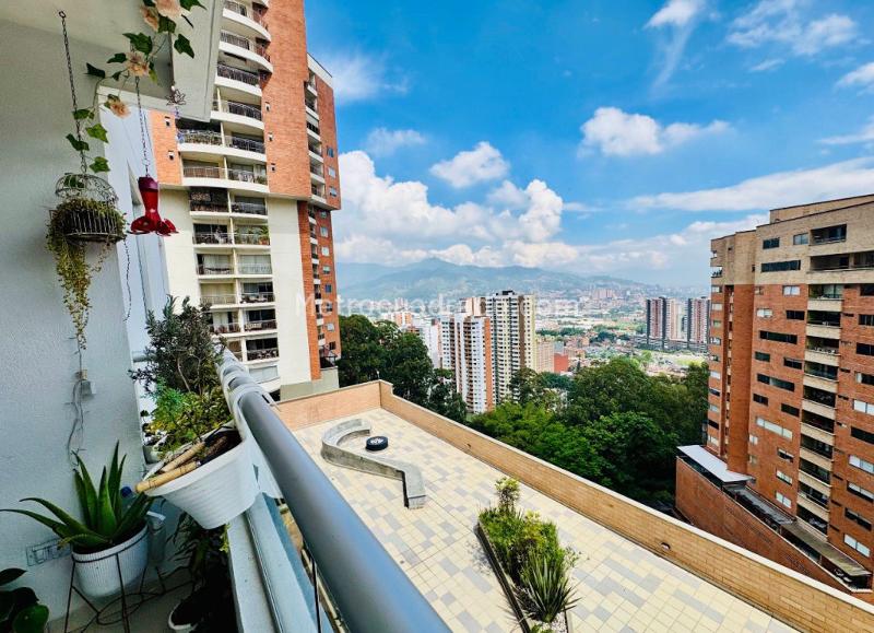 Piso – Sabaneta, San Isidro - Más