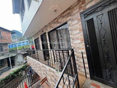 Casa de 3 alcobas en venta en Doce De Octubre, Medellín, 73 m² · foto 16 de 20