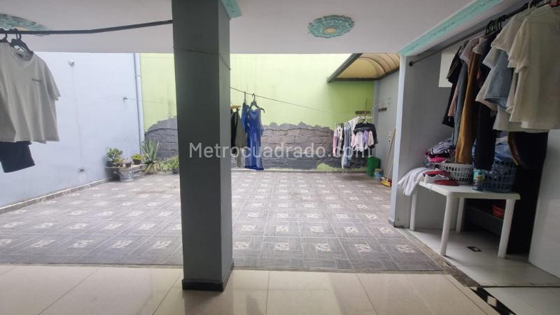 Casa en Arriendo, Laureles, Medellín - Więcej