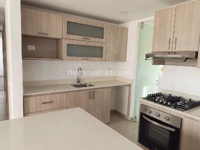 Apartamento de 3 alcobas en venta en Ceipa, Sabaneta, 104 m² · foto 3 de 20