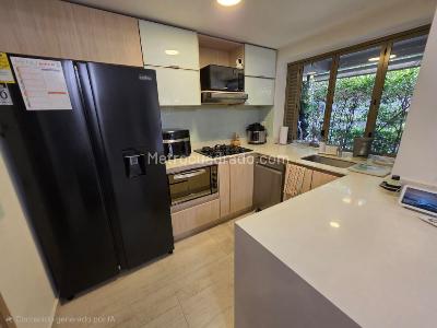 Apartamento de 3 alcobas en venta en Belen Loma De Los Bernal, Medellín, 139 m² · foto 4 de 20