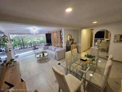 Apartamento de 3 alcobas en venta en Belen Loma De Los Bernal, Medellín, 139 m² · foto 12 de 20