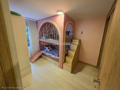 Apartamento de 3 alcobas en venta en Belen Loma De Los Bernal, Medellín, 139 m² · foto 18 de 20