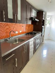 Apartamento en venta en El Poblado, Medellín · foto 4 de 20