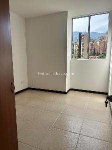 Apartamento de 3 alcobas en venta en El Poblado, Medellín, 89 m² · foto 4 de 17