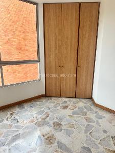 Apartamento de 3 alcobas en venta en La Almeria, Medellín, 83 m² · foto 12 de 20