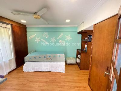 Casa de 4 alcobas en venta en Cumbres, Envigado, 238 m² · foto 13 de 19