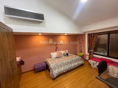 Casa de 4 alcobas en venta en Cumbres, Envigado, 238 m² · foto 16 de 19