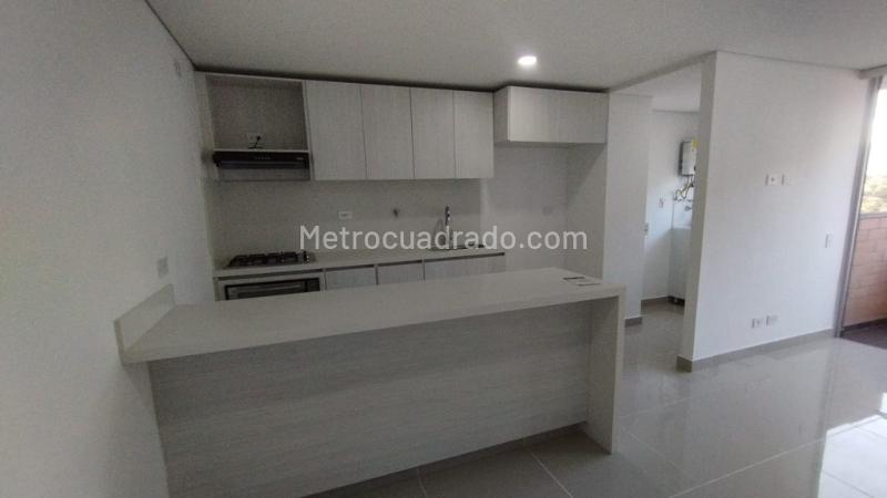 2BR Apartment in La Ferreria (60 m²) - 2
