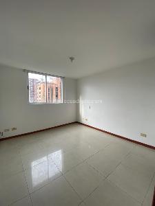 Apartamento de 2 alcobas en venta en El Poblado, Medellín, 68 m² · foto 14 de 20