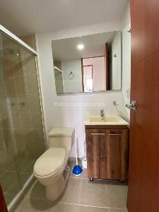 Apartamento de 2 alcobas en venta en El Poblado, Medellín, 68 m² · foto 17 de 20