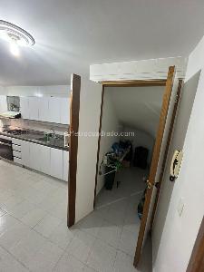 Apartamento de 3 alcobas en venta en Laureles, Medellín, 157 m² · foto 3 de 20