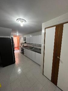 Apartamento de 3 alcobas en venta en Laureles, Medellín, 157 m² · foto 6 de 20