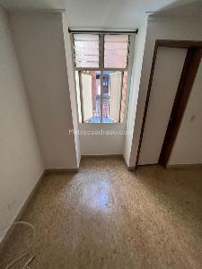 Apartamento de 3 alcobas en venta en Laureles, Medellín, 157 m² · foto 10 de 20