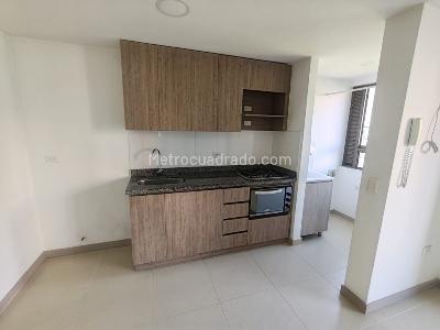 Apartamento de 3 alcobas en arriendo en Las Lomitas, Sabaneta, 70 m² · foto 3 de 16