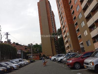 Apartamento de 3 alcobas en venta en Robledo, Medellín, 44 m² · foto 6 de 11