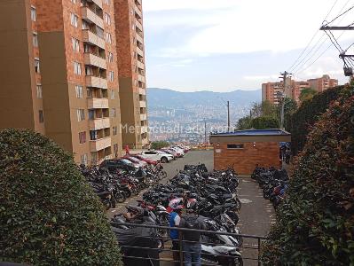 Apartamento de 3 alcobas en venta en Robledo, Medellín, 44 m² · foto 11 de 11