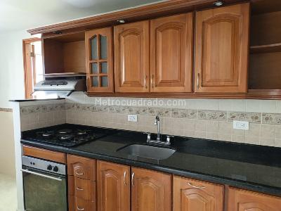 Apartamento de 4 alcobas en venta en Altos De Mayorca, Sabaneta, 72 m² · foto 2 de 20