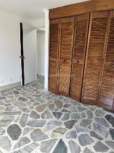 Apartamento de 3 alcobas en venta en Altos Del Poblado, Medellín, 138 m² · foto 17 de 20