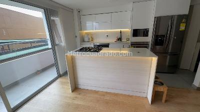 Apartamento de 2 alcobas en venta en Calasanz Parte Alta, Medellín, 71 m² · foto 2 de 14