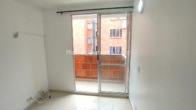 Apartamento de 2 alcobas en venta en Robledo, Medellín, 45 m² · foto 2 de 12