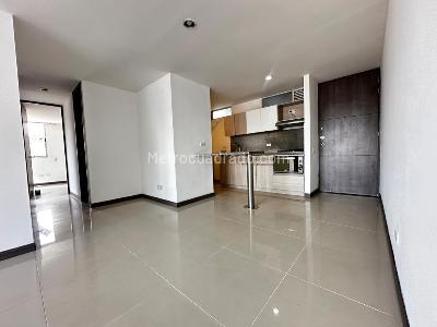 Apartamento de 3 alcobas en arriendo en Parque Principal, Sabaneta, 75 m² · foto 5 de 19