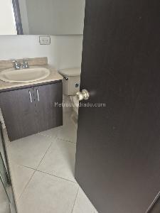 Apartamento de 3 alcobas en arriendo en El Poblado, Medellín, 84 m² · foto 13 de 15