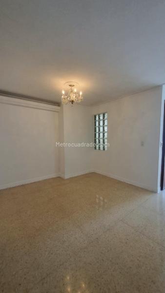 3BR Apartment in Conquistadores (120 m²) - 3