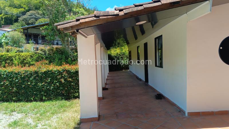 5BR House Near Rionegro Airport with Large Lot - 4