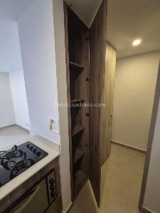 Apartamento de 2 alcobas en arriendo en El Poblado, Medellín, 80 m² · foto 3 de 11