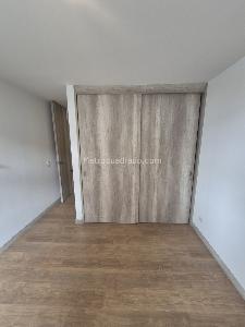 Apartamento de 2 alcobas en arriendo en El Poblado, Medellín, 80 m² · foto 7 de 11