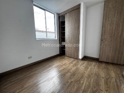 Apartamento de 3 alcobas en arriendo en Prados De Sabaneta, Sabaneta, 69 m² · foto 8 de 11