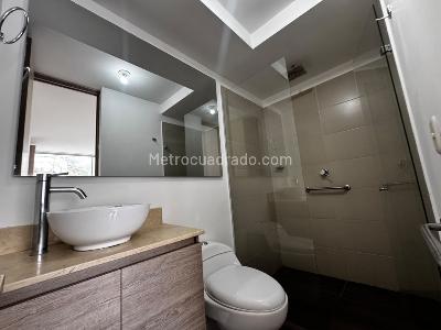 Apartamento de 3 alcobas en arriendo en Prados De Sabaneta, Sabaneta, 69 m² · foto 9 de 11