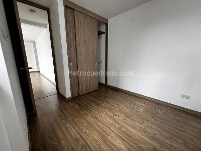 Apartamento de 3 alcobas en arriendo en Prados De Sabaneta, Sabaneta, 69 m² · foto 10 de 11