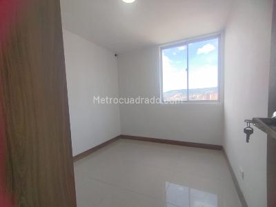 Apartamento de 2 alcobas en arriendo en Parque Principal, Sabaneta, 76 m² · foto 8 de 14