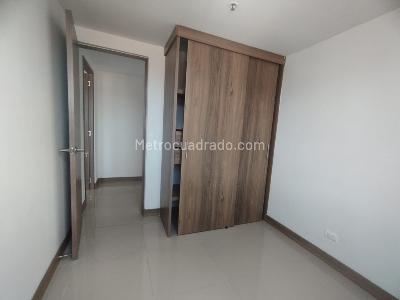 Apartamento de 2 alcobas en arriendo en Parque Principal, Sabaneta, 76 m² · foto 9 de 14