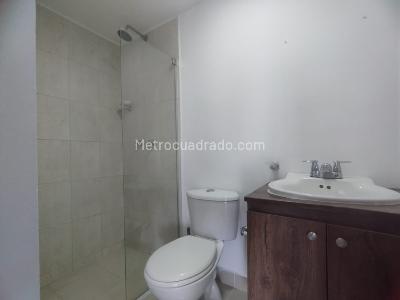 Apartamento de 2 alcobas en arriendo en Parque Principal, Sabaneta, 76 m² · foto 12 de 14