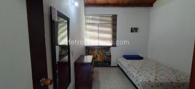 Apartamento de 4 alcobas en venta en Aliadas Del Sur, Sabaneta, 96 m² · foto 19 de 19