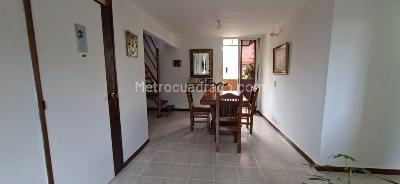 Apartamento de 4 alcobas en venta en Aliadas Del Sur, Sabaneta, 96 m² · foto 2 de 19