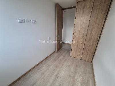 Apartamento de 3 alcobas en venta en Amazonia, Bello, 57 m² · foto 12 de 20