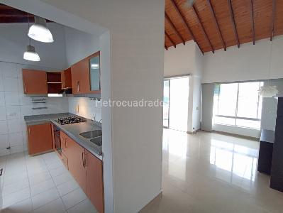 Apartamento de 3 alcobas en arriendo en Ciudad Jardin, Cali, 115 m² · foto 2 de 20