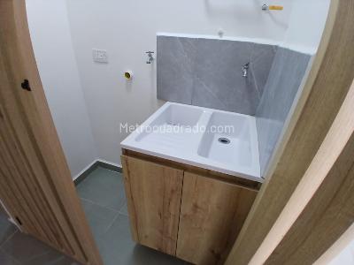 Apartaestudio en arriendo en Bombona Nº 2, Medellín, 40 m² · foto 8 de 9