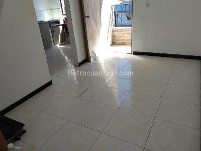 Apartamento de 3 alcobas en arriendo en El Diamante, Medellín, 60 m² · foto 2 de 8