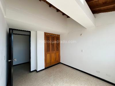 Apartamento de 2 alcobas en arriendo en Laureles, Medellín, 110 m² · foto 11 de 20