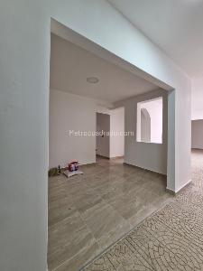 Casa de 4 alcobas en arriendo en La Milagrosa, Medellín, 180 m² · foto 5 de 20