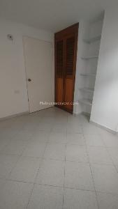 Apartamento de 4 alcobas en arriendo en Loma De Los Bernal, Medellín, 70 m² · foto 3 de 19