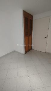 Apartamento de 4 alcobas en arriendo en Loma De Los Bernal, Medellín, 70 m² · foto 5 de 19