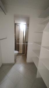 Apartamento de 4 alcobas en arriendo en Loma De Los Bernal, Medellín, 70 m² · foto 8 de 19