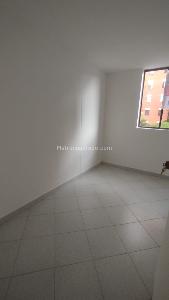 Apartamento de 4 alcobas en arriendo en Loma De Los Bernal, Medellín, 70 m² · foto 11 de 19